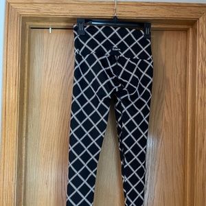 K-Deer sneaker length legging in size medium
